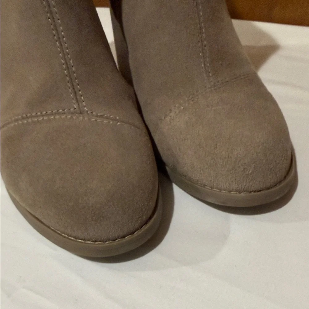 Toms Evelyn Metallic Suede Heeled Booties